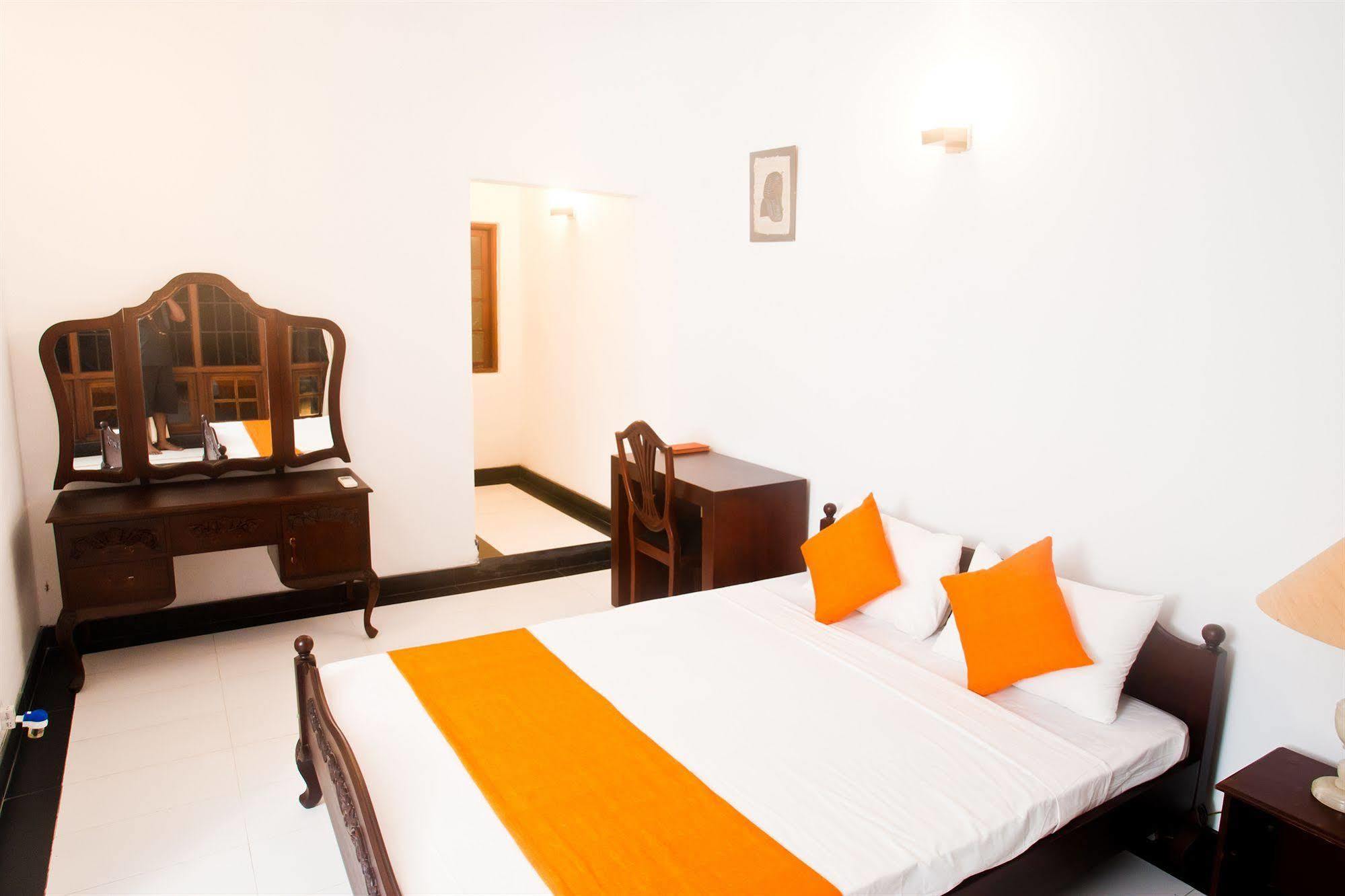 Lavinia Villa Dehiwala-Mount Lavinia Buitenkant foto