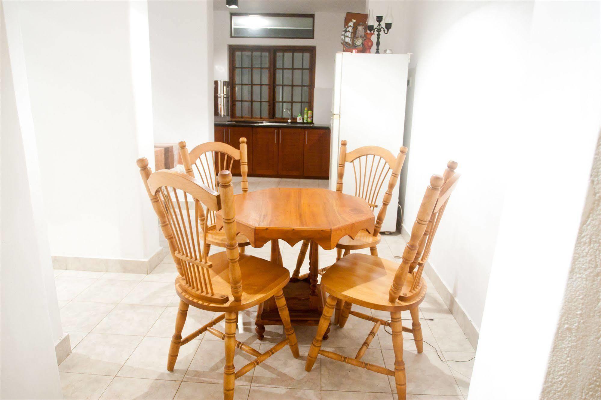 Lavinia Villa Dehiwala-Mount Lavinia Buitenkant foto